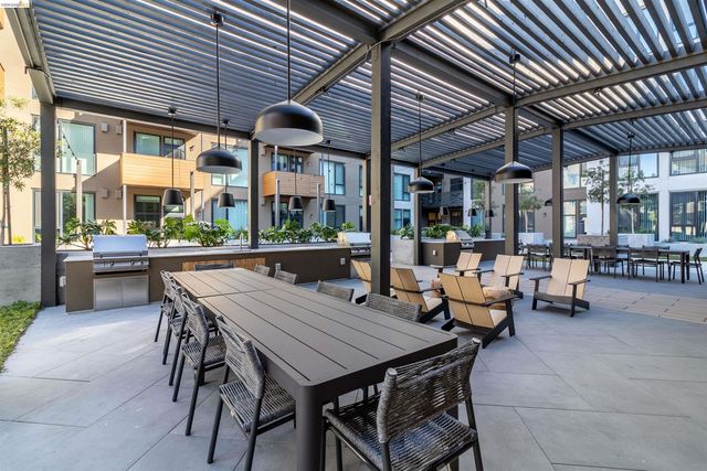260 Brooklyn Basin Way 471, Oakland, CA 94606