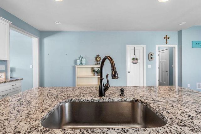 367 LINKS Drive, Simpsonville, KY 40067