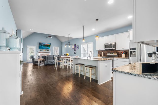 367 LINKS Drive, Simpsonville, KY 40067