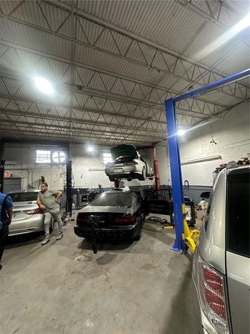 5755 Funston St, Hollywood, FL 33023