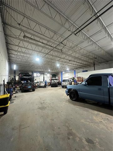 5755 Funston St, Hollywood, FL 33023