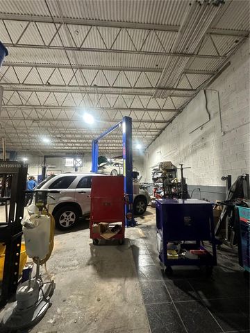 5755 Funston St, Hollywood, FL 33023