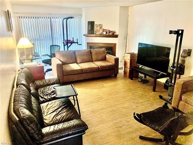 2325 Sea Shell Rd Apt 105, Virginia Beach, VA 23451