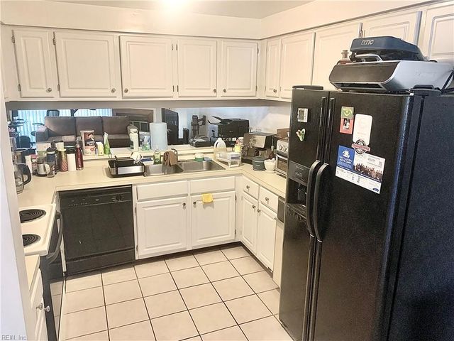 2325 Sea Shell Rd Apt 105, Virginia Beach, VA 23451