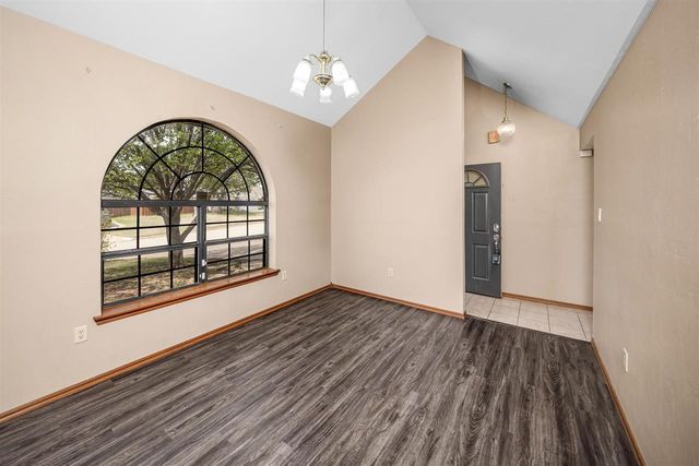 412 SE Lancelot, Lawton, OK 73501