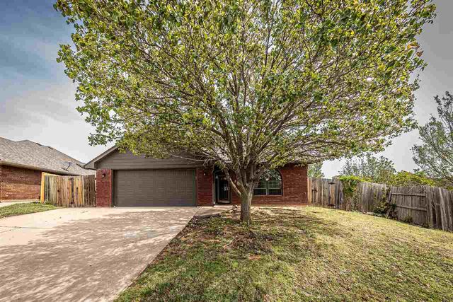 412 SE Lancelot, Lawton, OK 73501