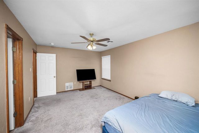 412 SE Lancelot, Lawton, OK 73501