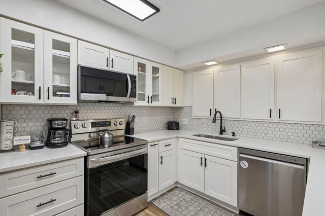 800 S Hyde Park Avenue, Denison, TX 75020