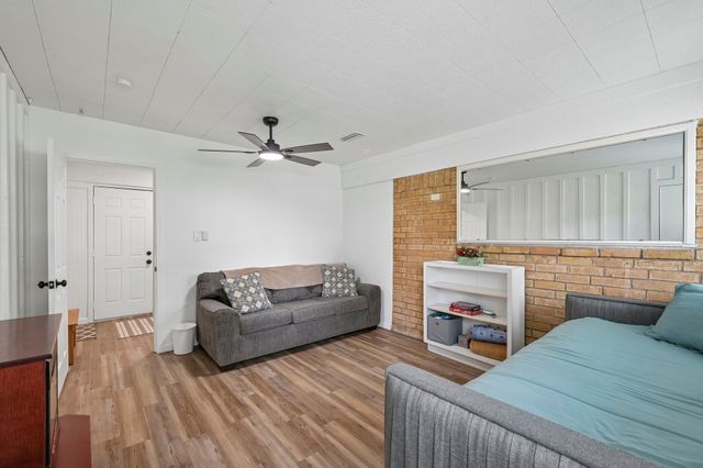 800 S Hyde Park Avenue, Denison, TX 75020