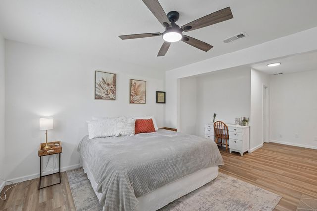800 S Hyde Park Avenue, Denison, TX 75020