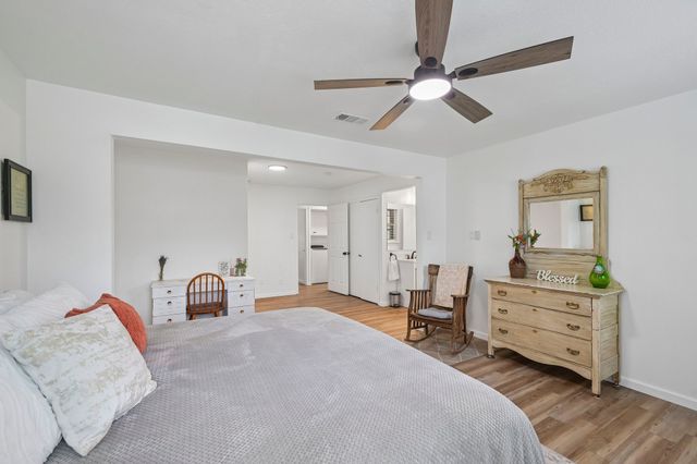 800 S Hyde Park Avenue, Denison, TX 75020