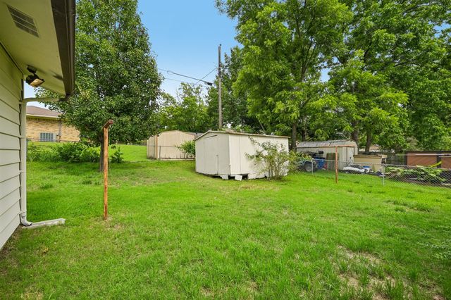 800 S Hyde Park Avenue, Denison, TX 75020
