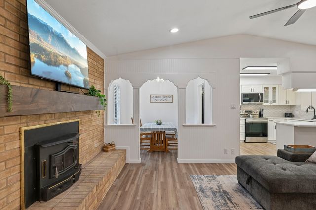 800 S Hyde Park Avenue, Denison, TX 75020