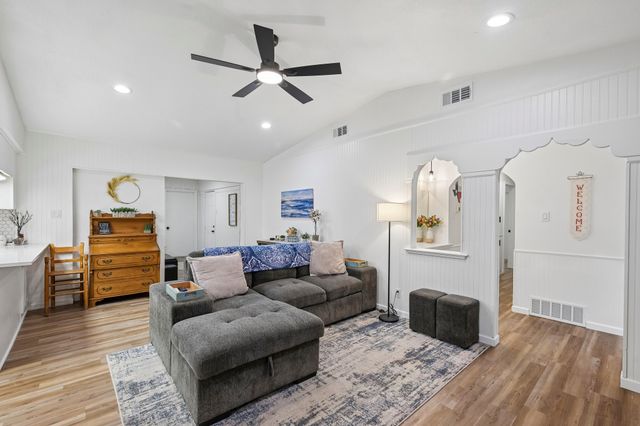 800 S Hyde Park Avenue, Denison, TX 75020