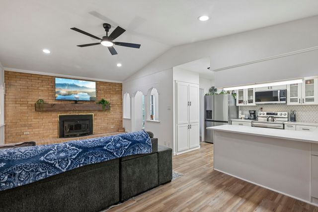 800 S Hyde Park Avenue, Denison, TX 75020