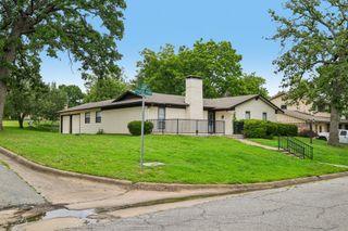 800 S Hyde Park Avenue, Denison, TX 75020