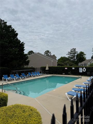 7019 Walnut Ridge Court, Charlotte, NC 28217