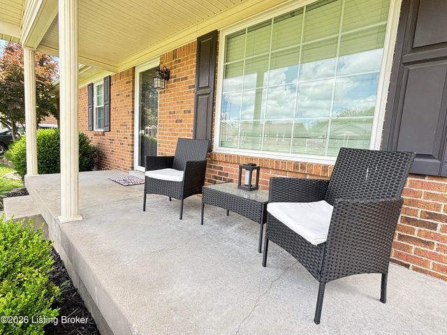 12215 Dulcie Ct, Louisville, KY 40229