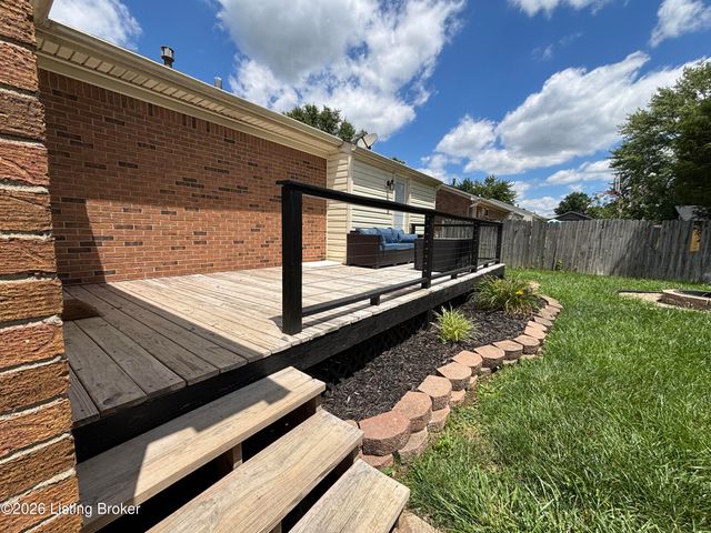 12215 Dulcie Ct, Louisville, KY 40229