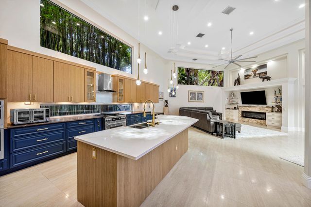 6595 NW 32nd Terrace, Boca Raton, FL 33496