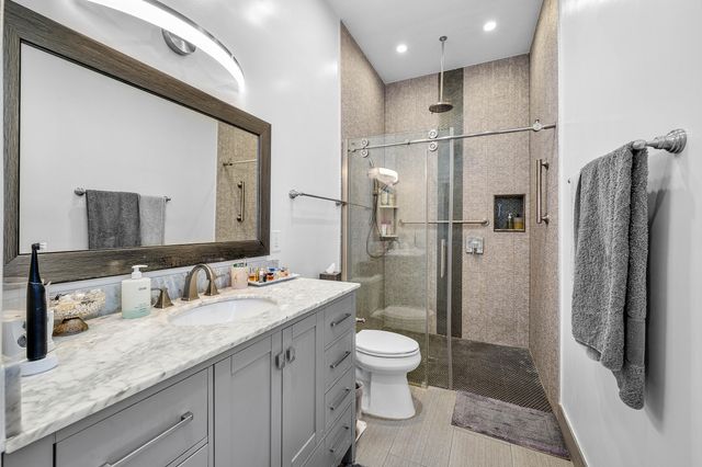 6595 NW 32nd Terrace, Boca Raton, FL 33496