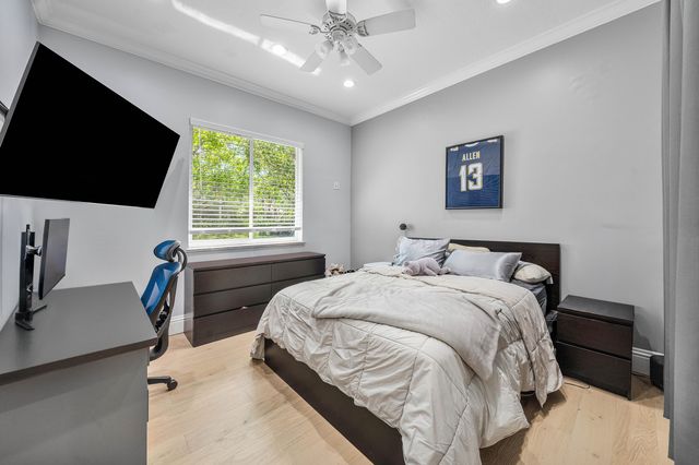 6595 NW 32nd Terrace, Boca Raton, FL 33496