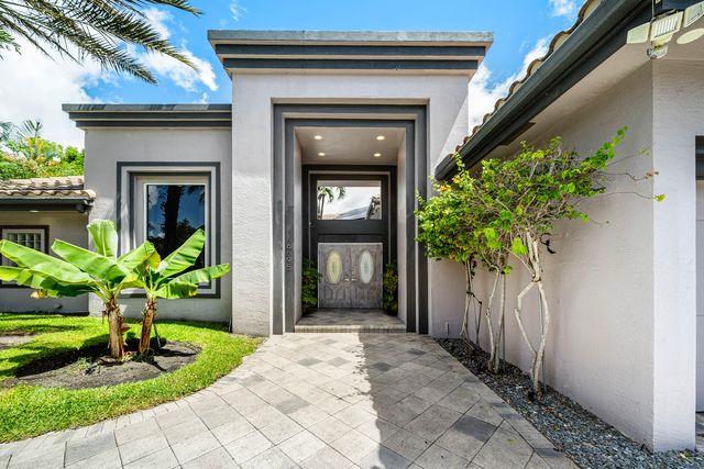 6595 NW 32nd Terrace, Boca Raton, FL 33496