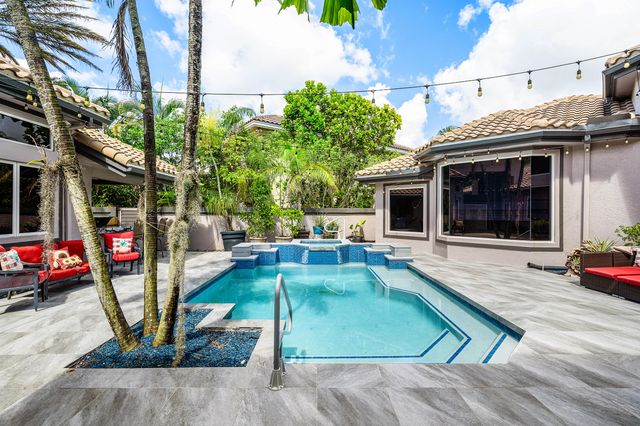 6595 NW 32nd Terrace, Boca Raton, FL 33496