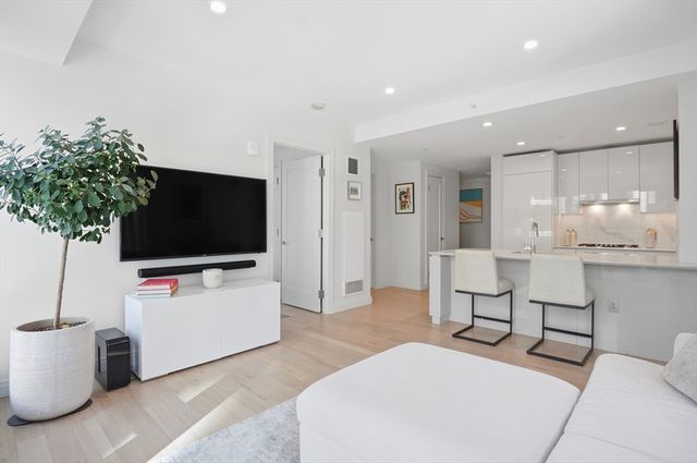 135 Seaport Blvd 1007, Boston, MA 02210