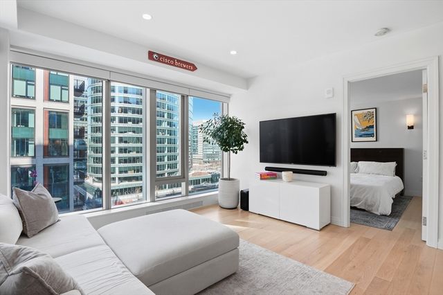 135 Seaport Blvd 1007, Boston, MA 02210