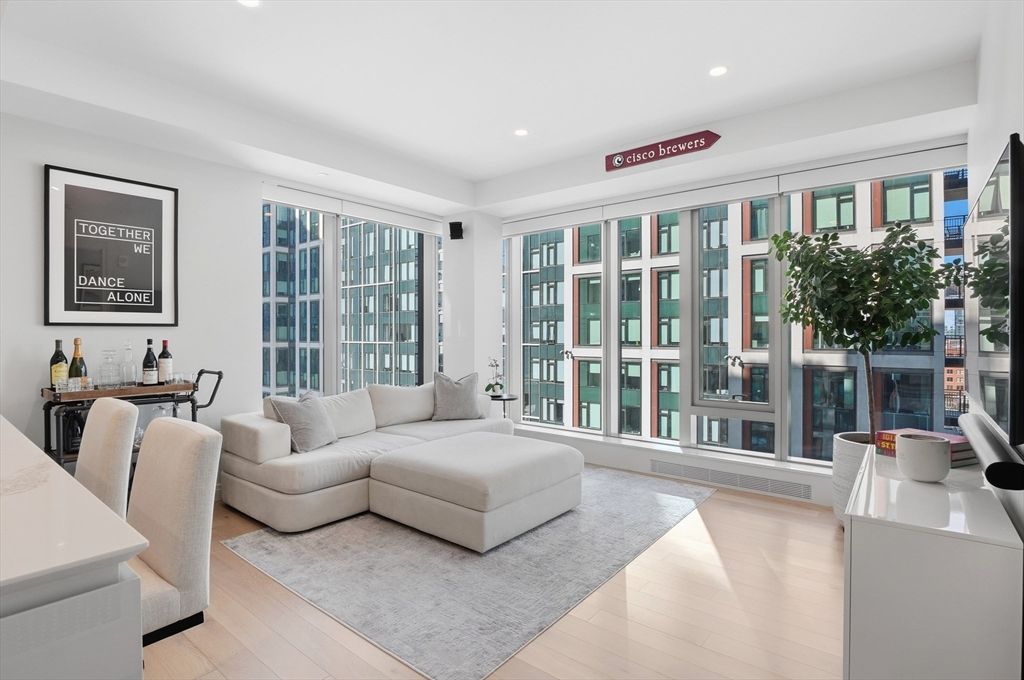 135 Seaport Blvd 1007, Boston, MA 02210