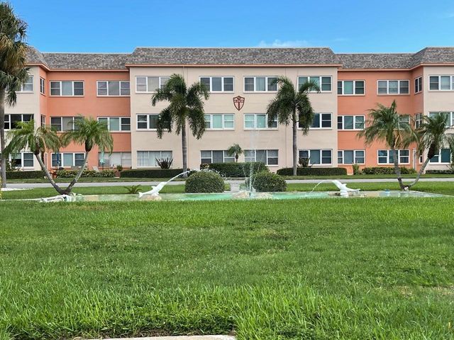 7 DUNOON PLACE 303, Dunedin, FL 34698