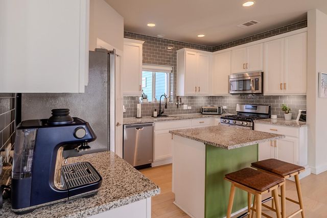 2012 Dinsdale LN, Austin, TX 78741