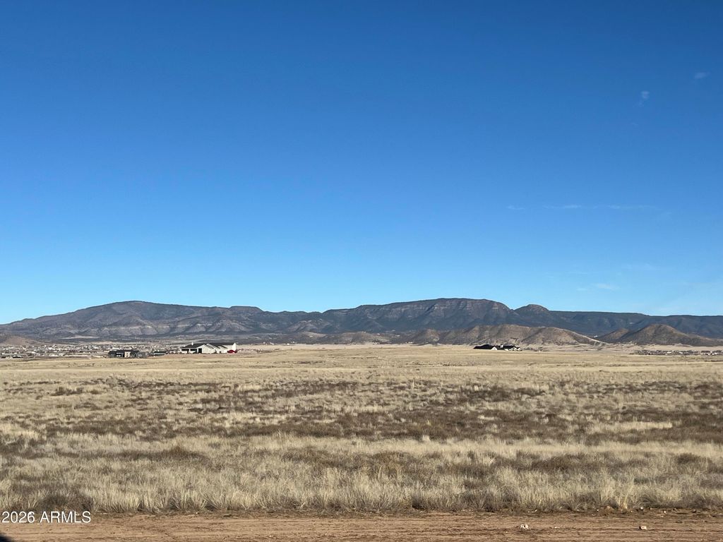 Image 8 of property listing at 5832 E Norma Drive, Prescott Valley, AZ 86315