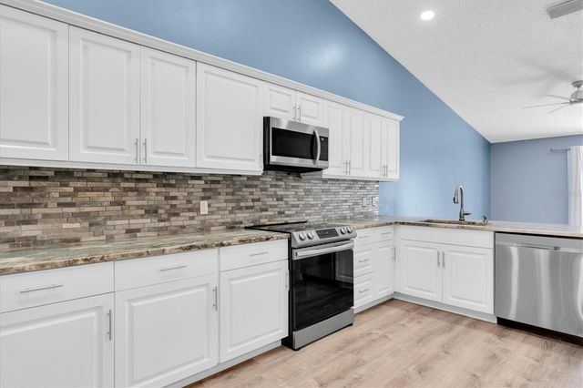 9735 CYPRESS SHADOW AVENUE, Tampa, FL 33647