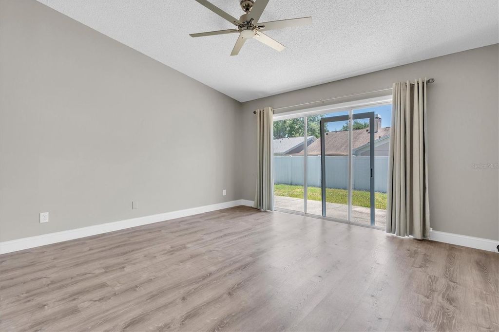 Image 13 of property listing at 9735 CYPRESS SHADOW AVENUE, Tampa, FL 33647