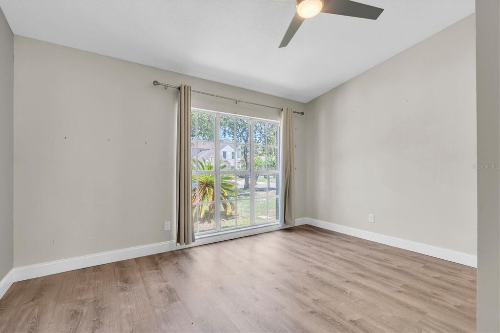 Image 25 of property listing at 9735 CYPRESS SHADOW AVENUE, Tampa, FL 33647