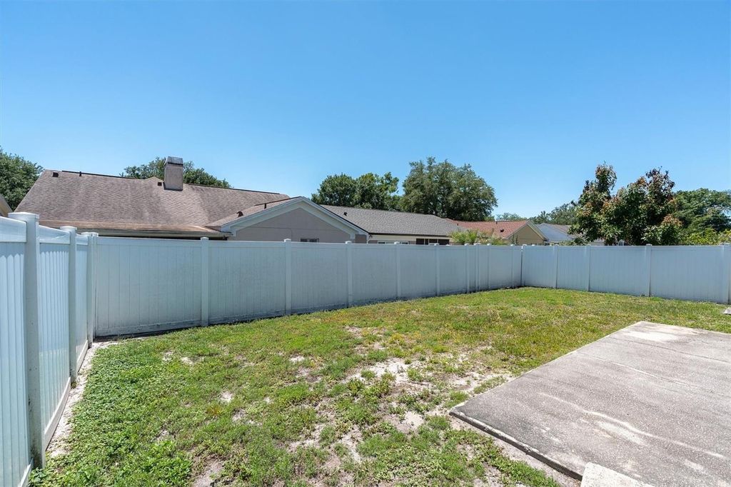 Image 28 of property listing at 9735 CYPRESS SHADOW AVENUE, Tampa, FL 33647