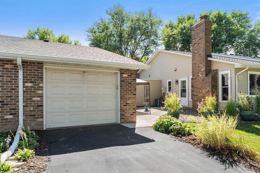 9362 Ranchview Lane N, Maple Grove, MN 55369 — photo 2