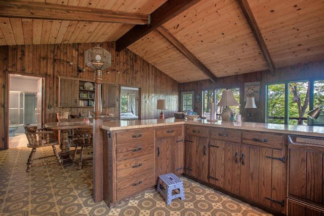 745 Valleywood Heights Drive, Howard, OH 43028