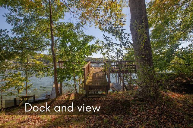 745 Valleywood Heights Drive, Howard, OH 43028