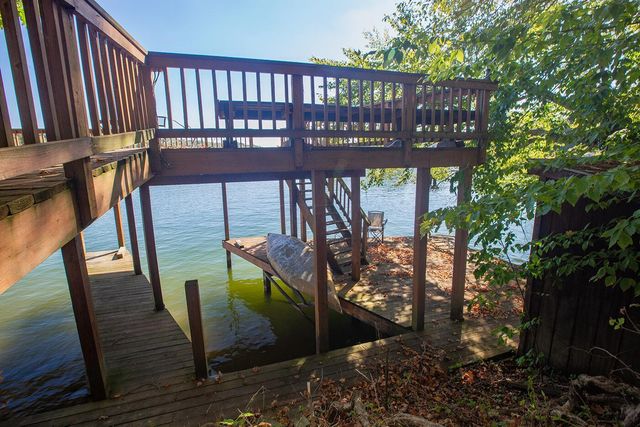 745 Valleywood Heights Drive, Howard, OH 43028