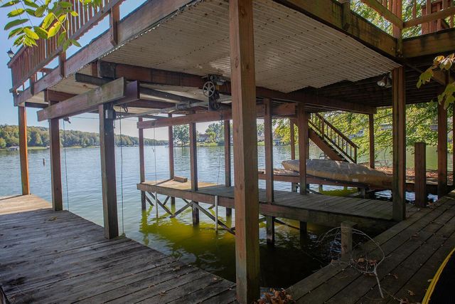 745 Valleywood Heights Drive, Howard, OH 43028