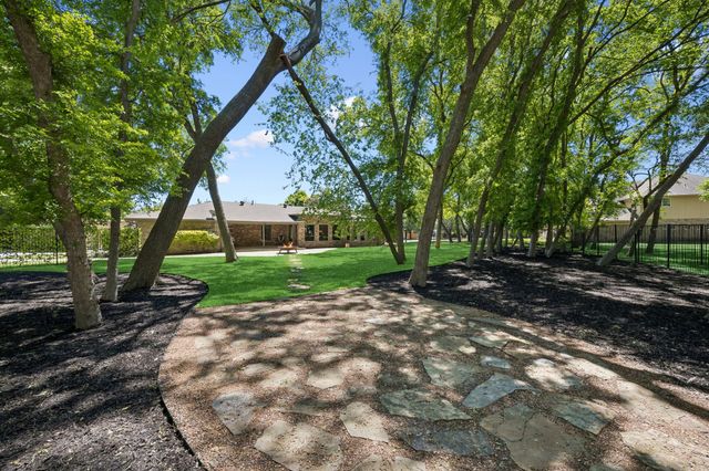 732 Creek Valley Court, Allen, TX 75002