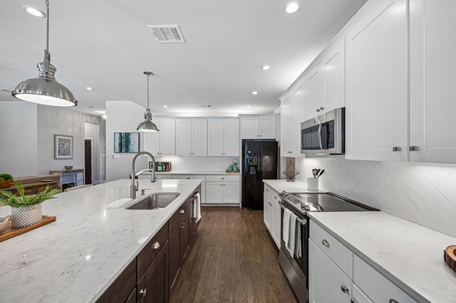 732 Creek Valley Court, Allen, TX 75002