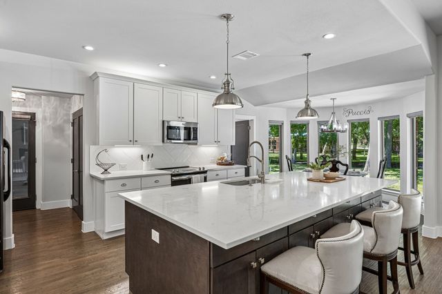 732 Creek Valley Court, Allen, TX 75002