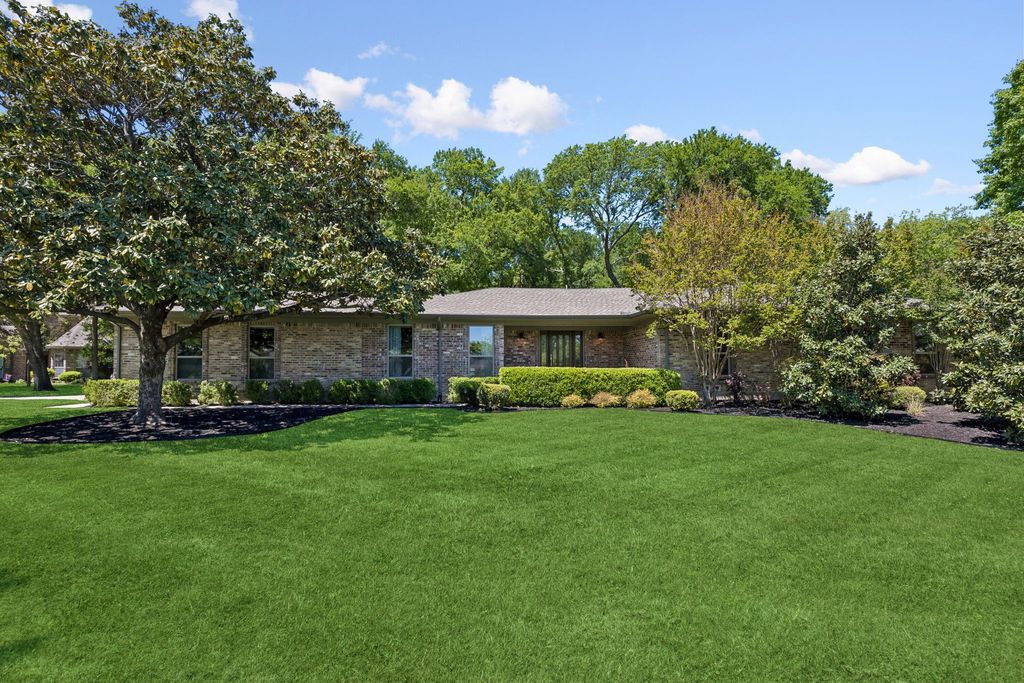 732 Creek Valley Court, Allen, TX 75002