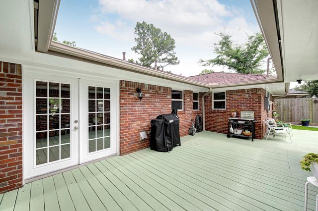 1111 Clovis Road, Houston, TX 77008