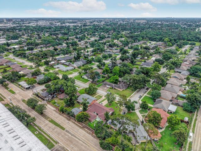 1111 Clovis Road, Houston, TX 77008