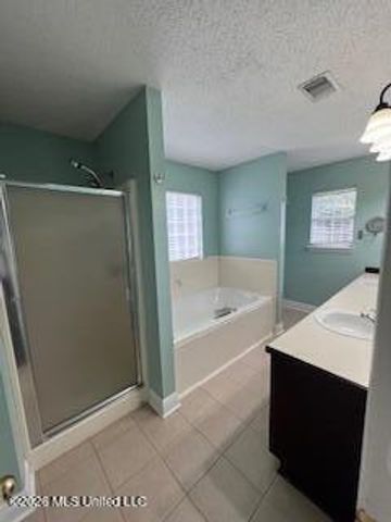 11121 Bayview Lane, Biloxi, MS 39532